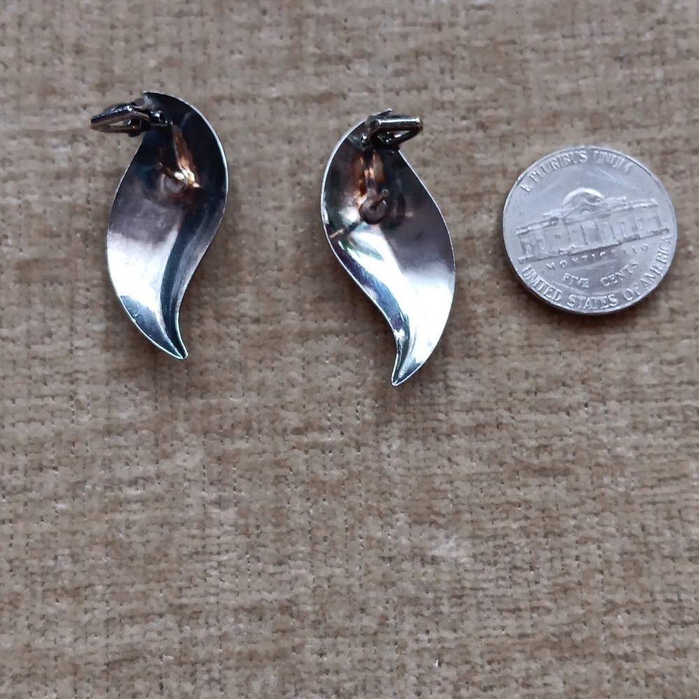 Spring Back Post Leaf Silver Earrings - image 3